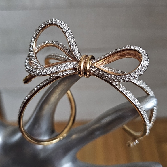 Swarovski Bow Cuff Bracelet. Rose Gold Cuff Bracelet. Swarovski. - Picture 4 of 16